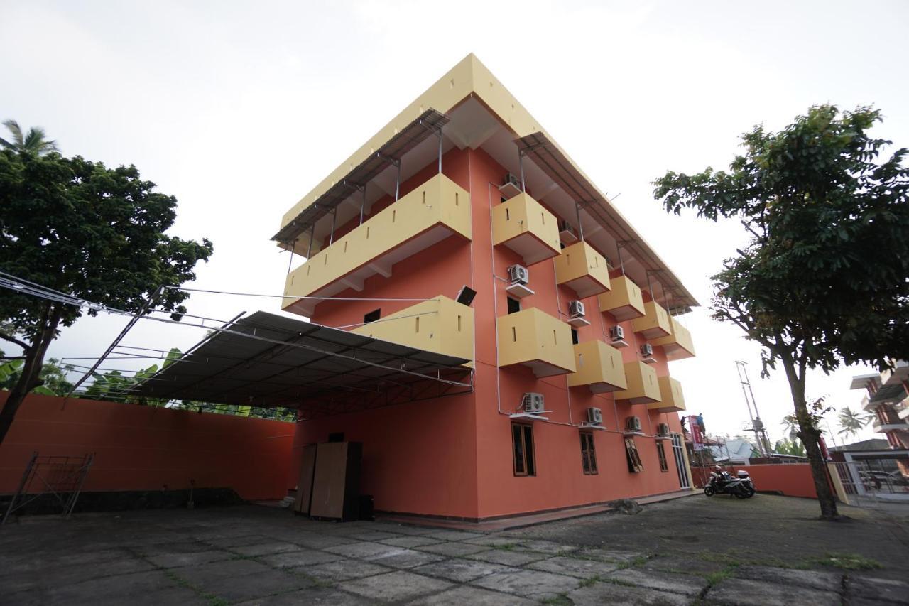 Oyo 2486 Bahana Guest House Manado Zewnętrze zdjęcie